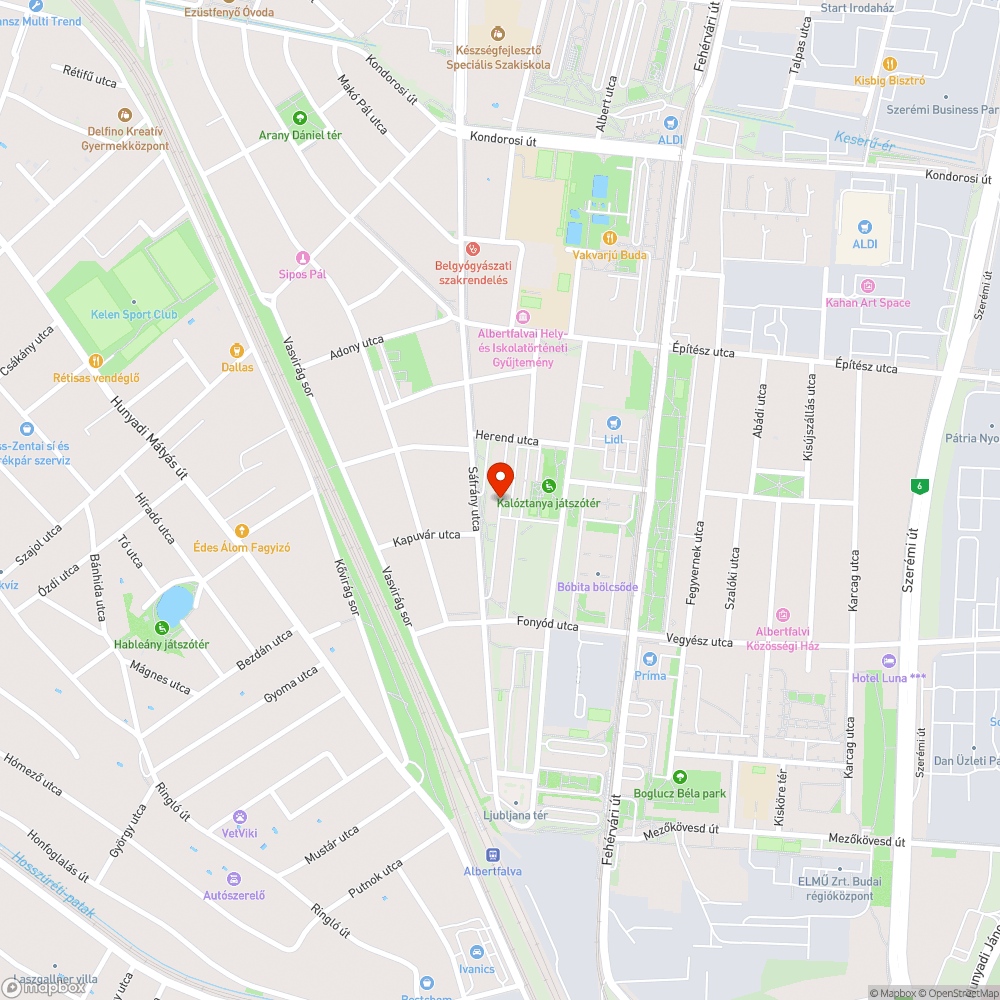 A járda több szakaszon repedezett, megsüllyedt bejelentés helye