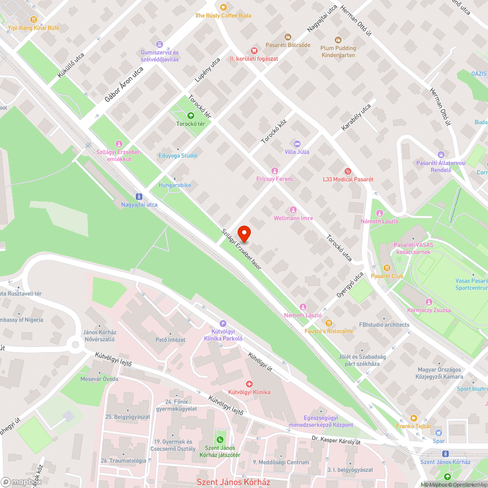 Tátongó, mély gödör a füves területen bejelentés helye