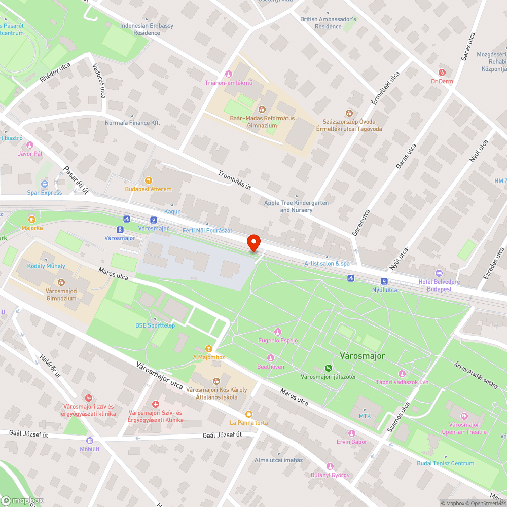 Följött térkövek éles sarkokkal bejelentés helye