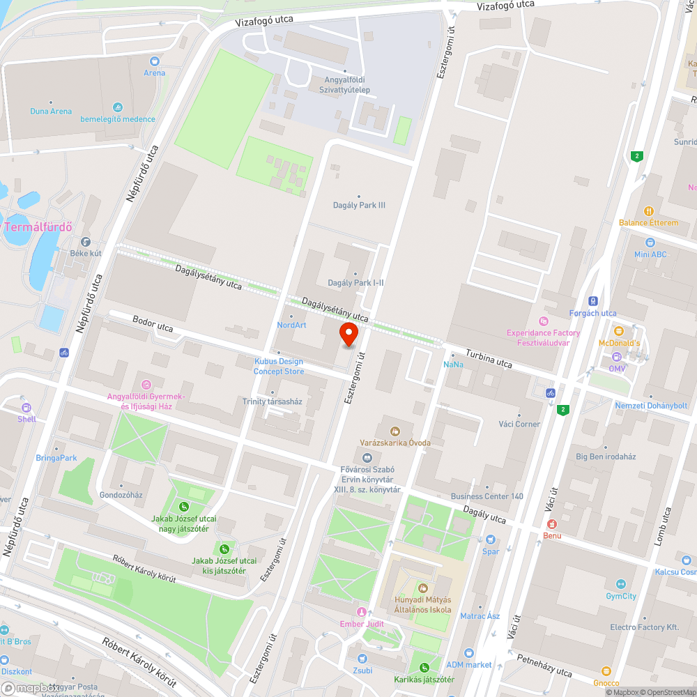 Elkorhadt tuják, koszos környezet bejelentés helye