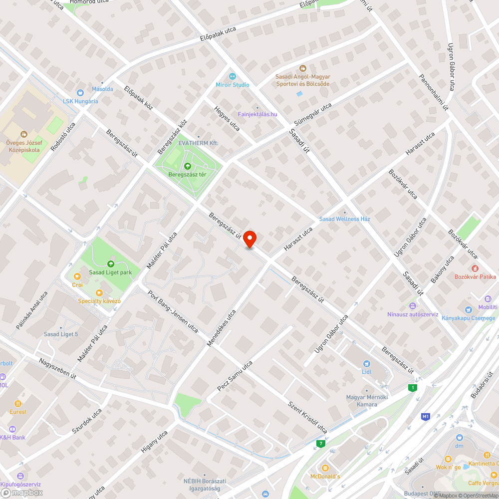 Sárga Volkswagen várakozik bejelentés helye