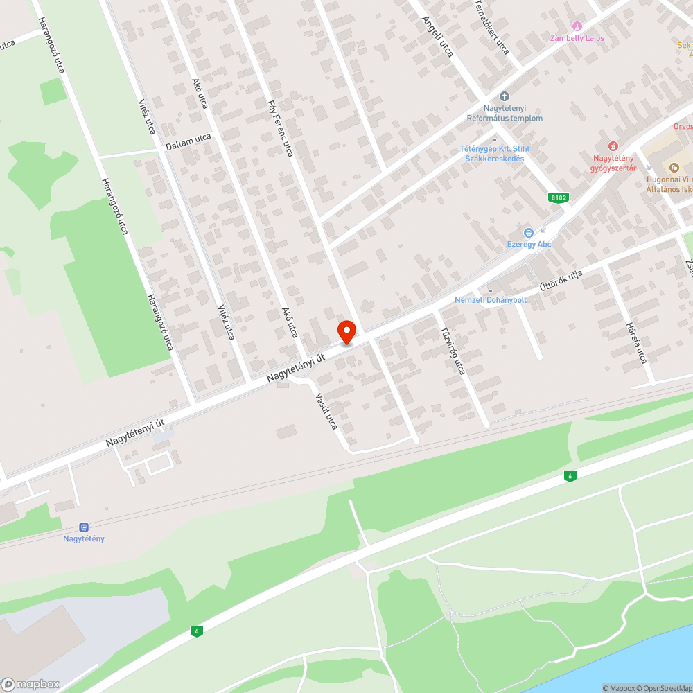 Hiányzó aszfalt a csatornafedél körül bejelentés helye