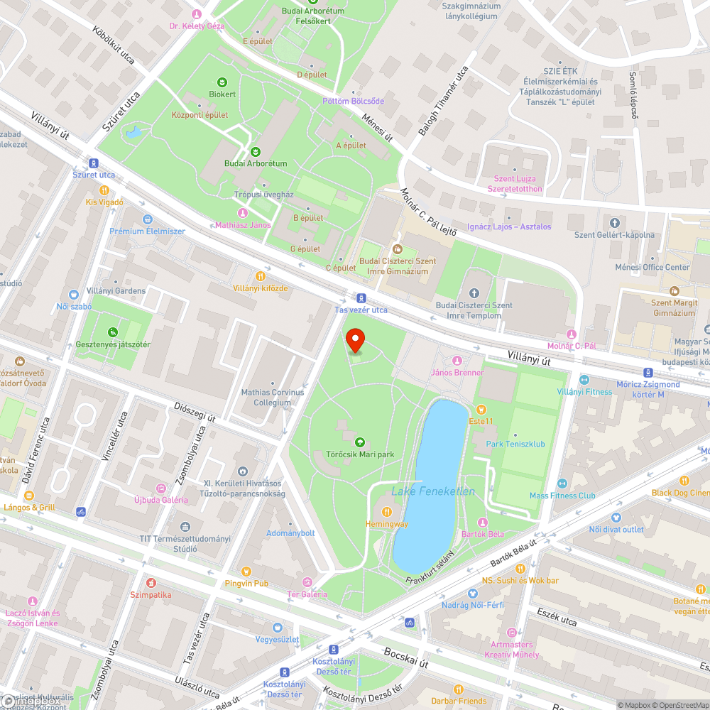 A sportpálya fém korlátja balesetveszélyes bejelentés helye