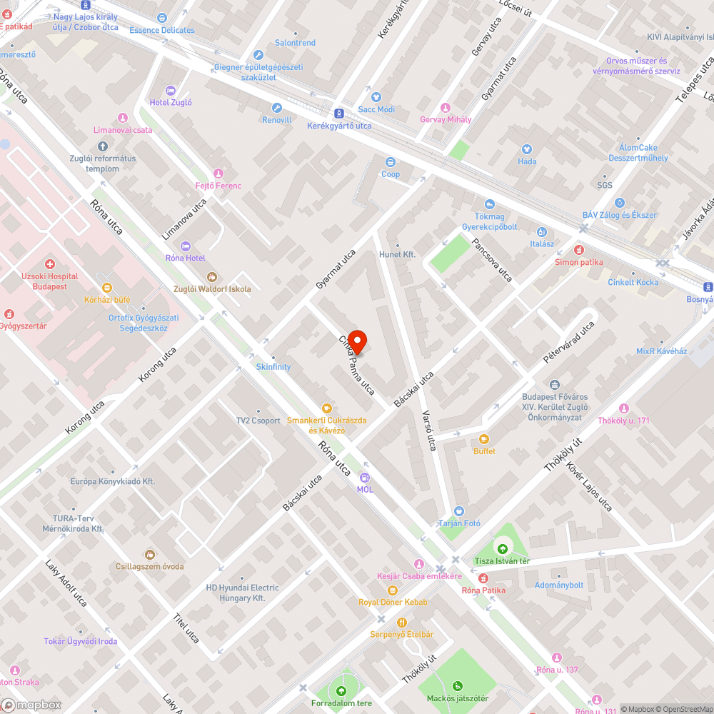 Út szélén összegyűlt avar, hulladék csatorna lefolyók körül bejelentés helye