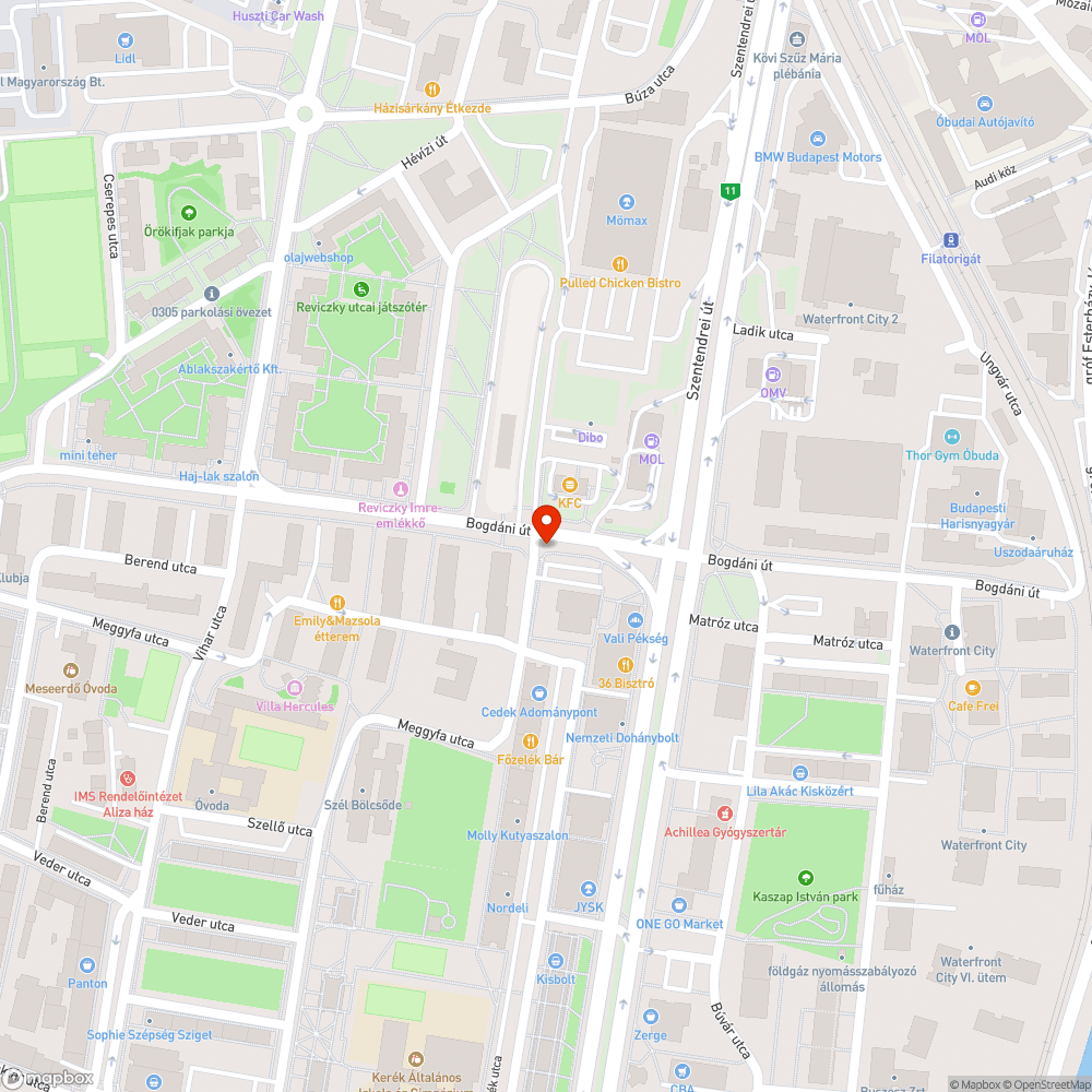 Hiányzó poller és egy a földön bejelentés helye