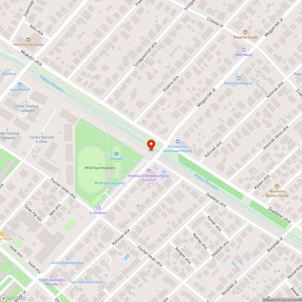 Csapok Zuglóban a fák öntözéséhez, M130 sportpályánál bejelentés helye