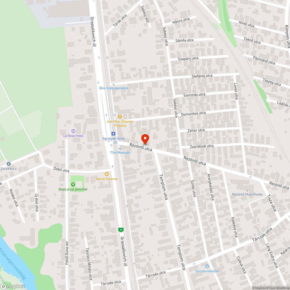 Szétesett hirdetőtábla bejelentés helye