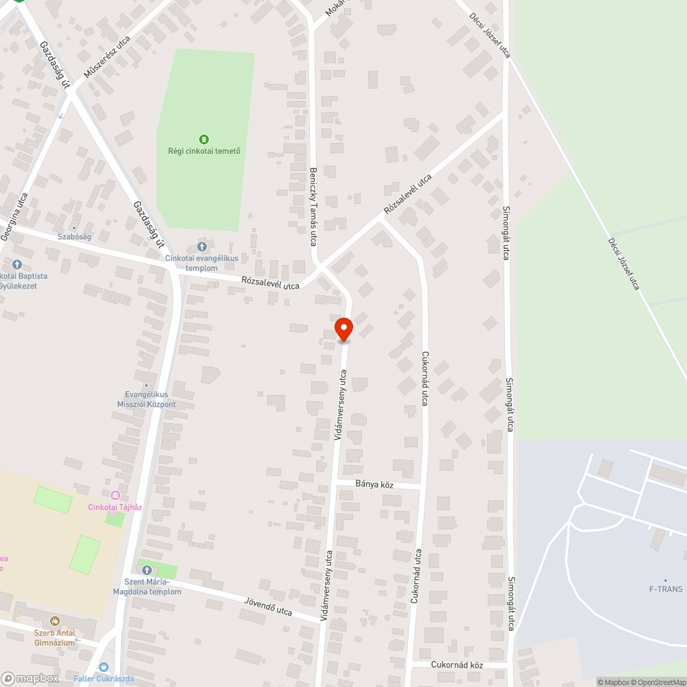 Közvilágítás egyáltalán nem látszik a sűrű fa miatt bejelentés helye