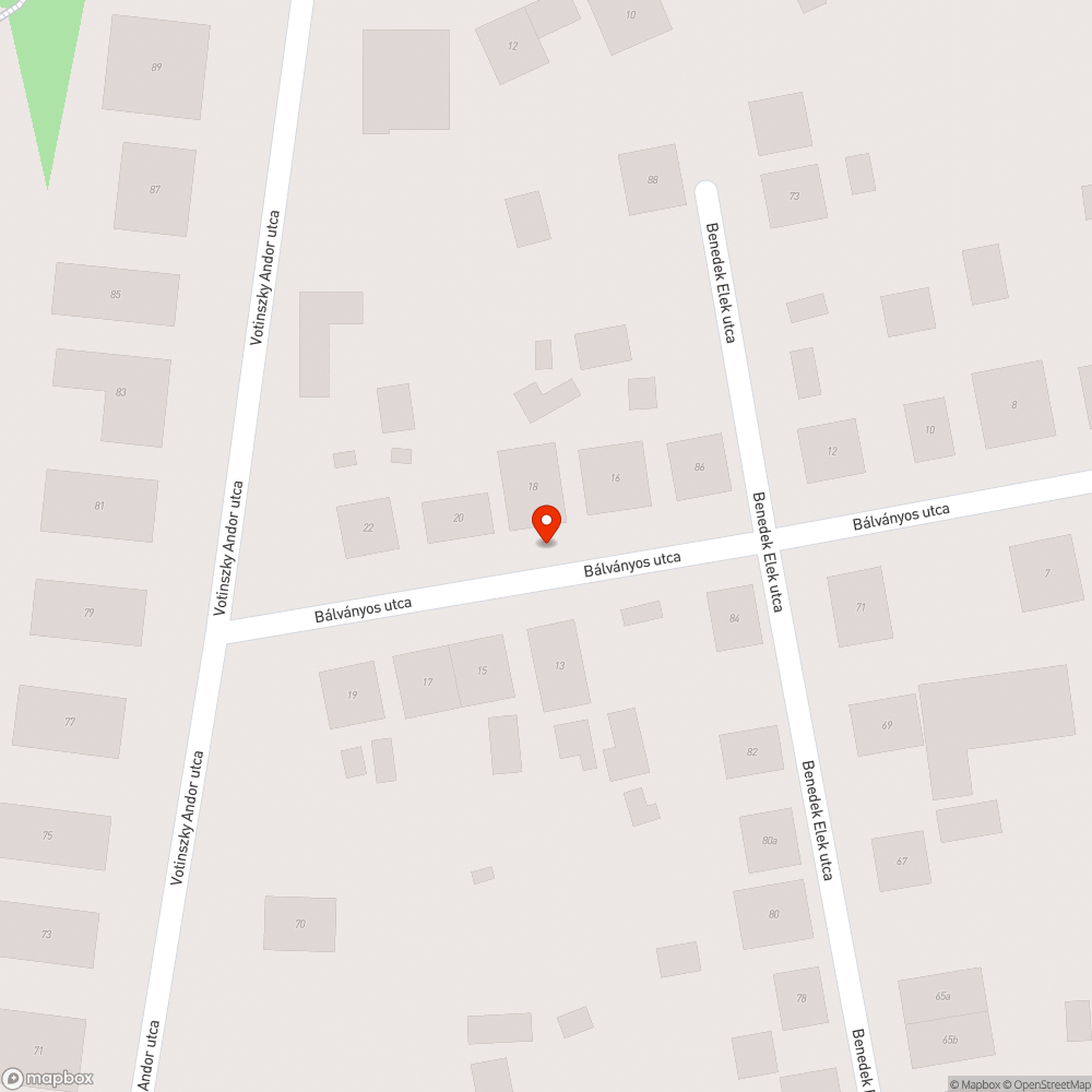 Járdán feltöredezett aszfalt, kátyú bejelentés helye