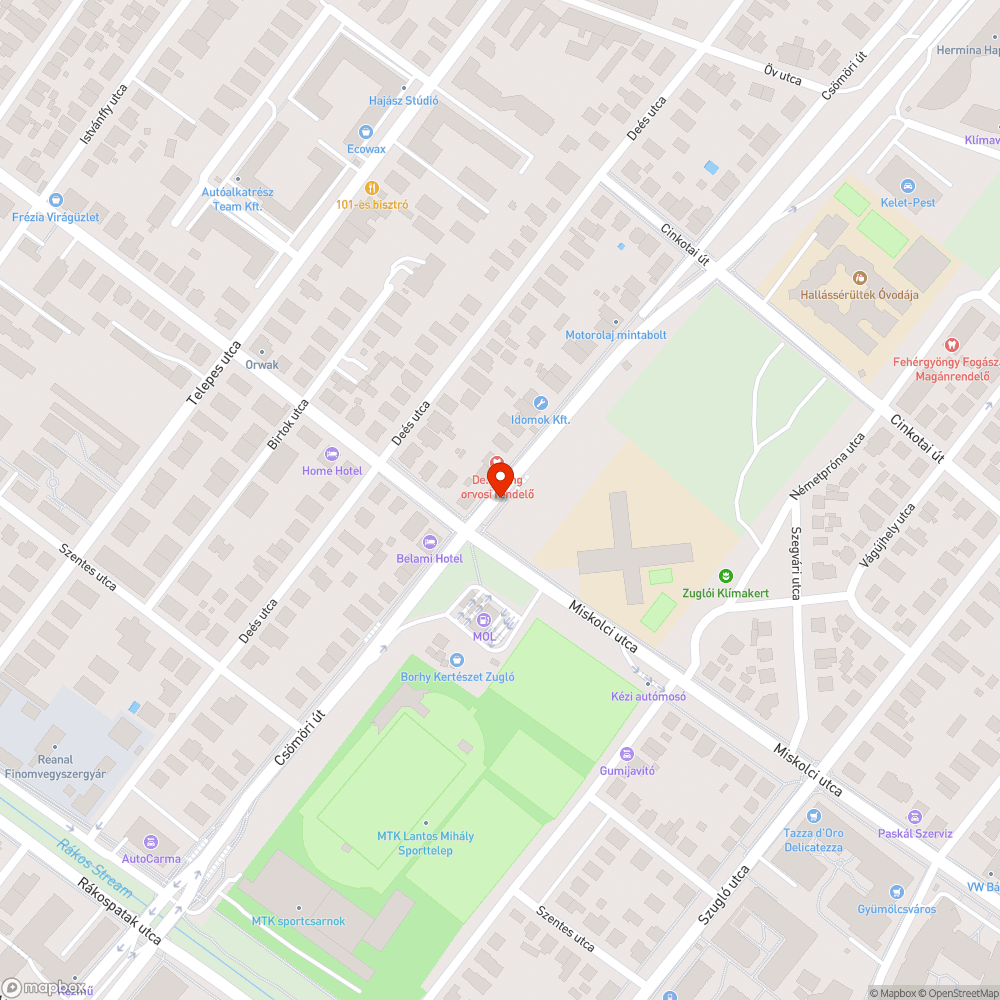 Mirigyes bálványfák nőnek a megálló mellett bejelentés helye