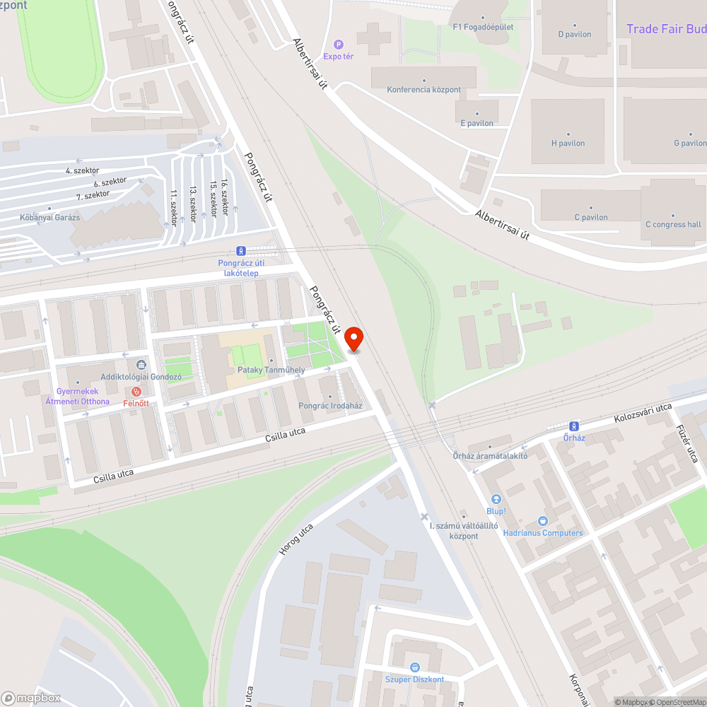 Bálványfa mögé bújt megállni tilos tábla bejelentés helye