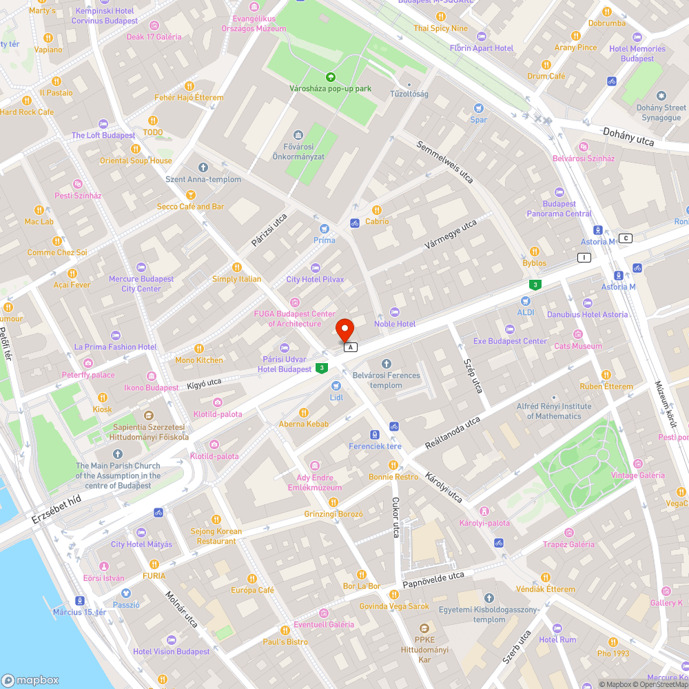 Omladozó árkádpillér a Ferenciek terén bejelentés helye