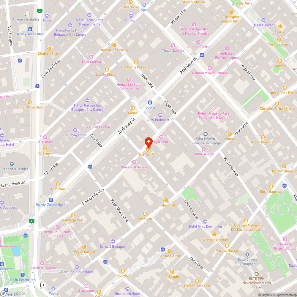 Hegyes fém a fedlap körül bejelentés helye