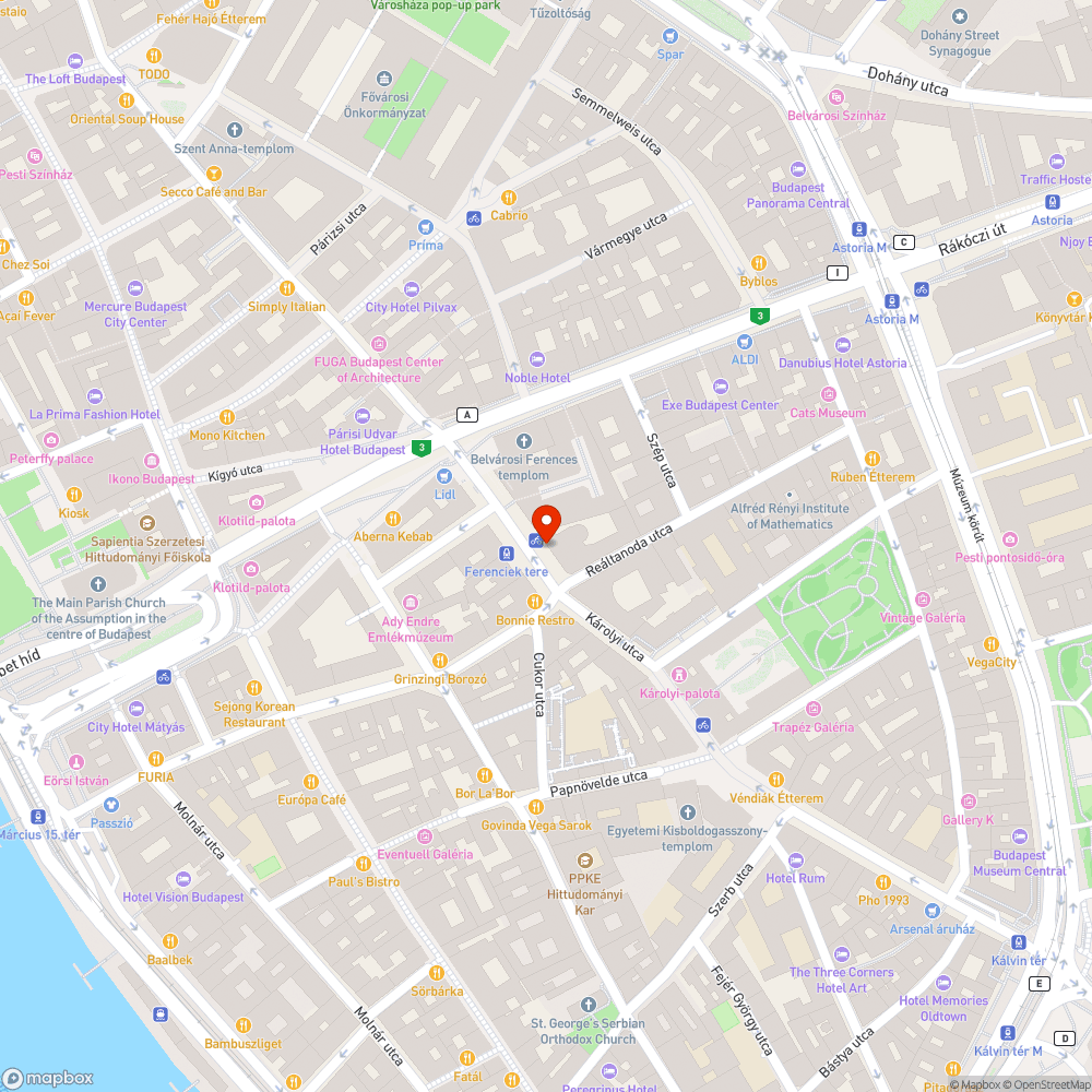 Fák törzsénél a védőrácsok elmozdultak bejelentés helye