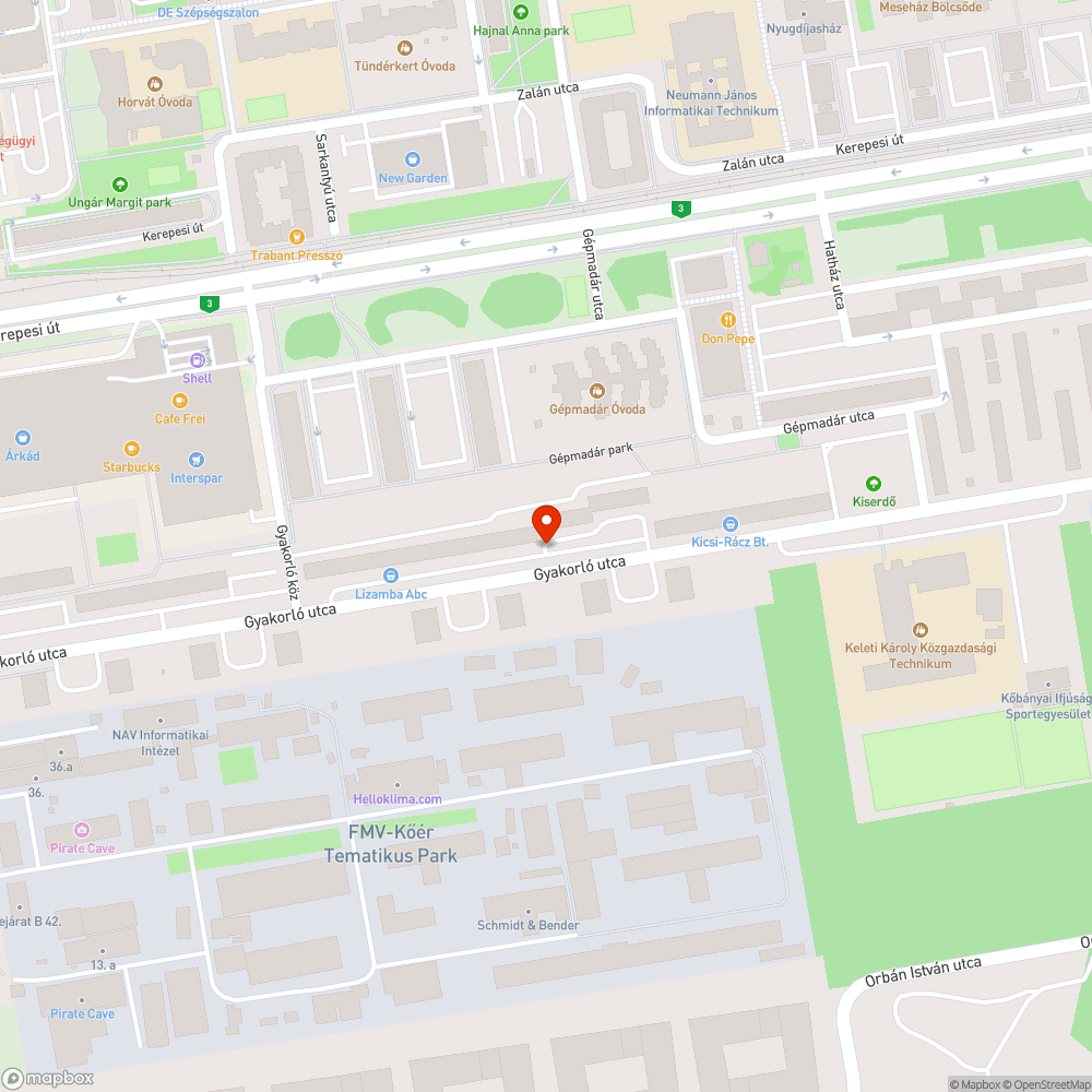 Megrongálódott, félrerakott beton növényládák a Gyakorló utcában. bejelentés helye