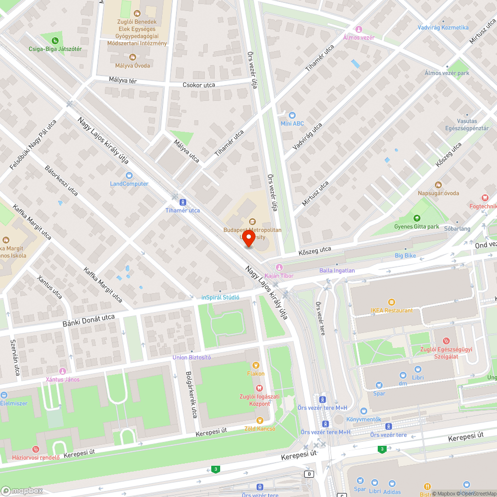 Gödrös, töredezett útszélek a parkolóban. bejelentés helye