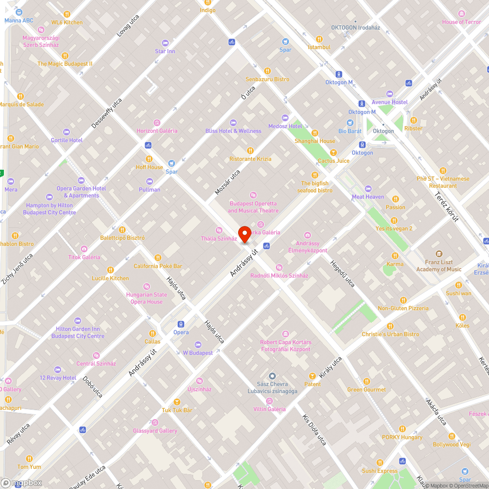 Törött márványlapok, és darabjai a Nagymező utcában. bejelentés helye