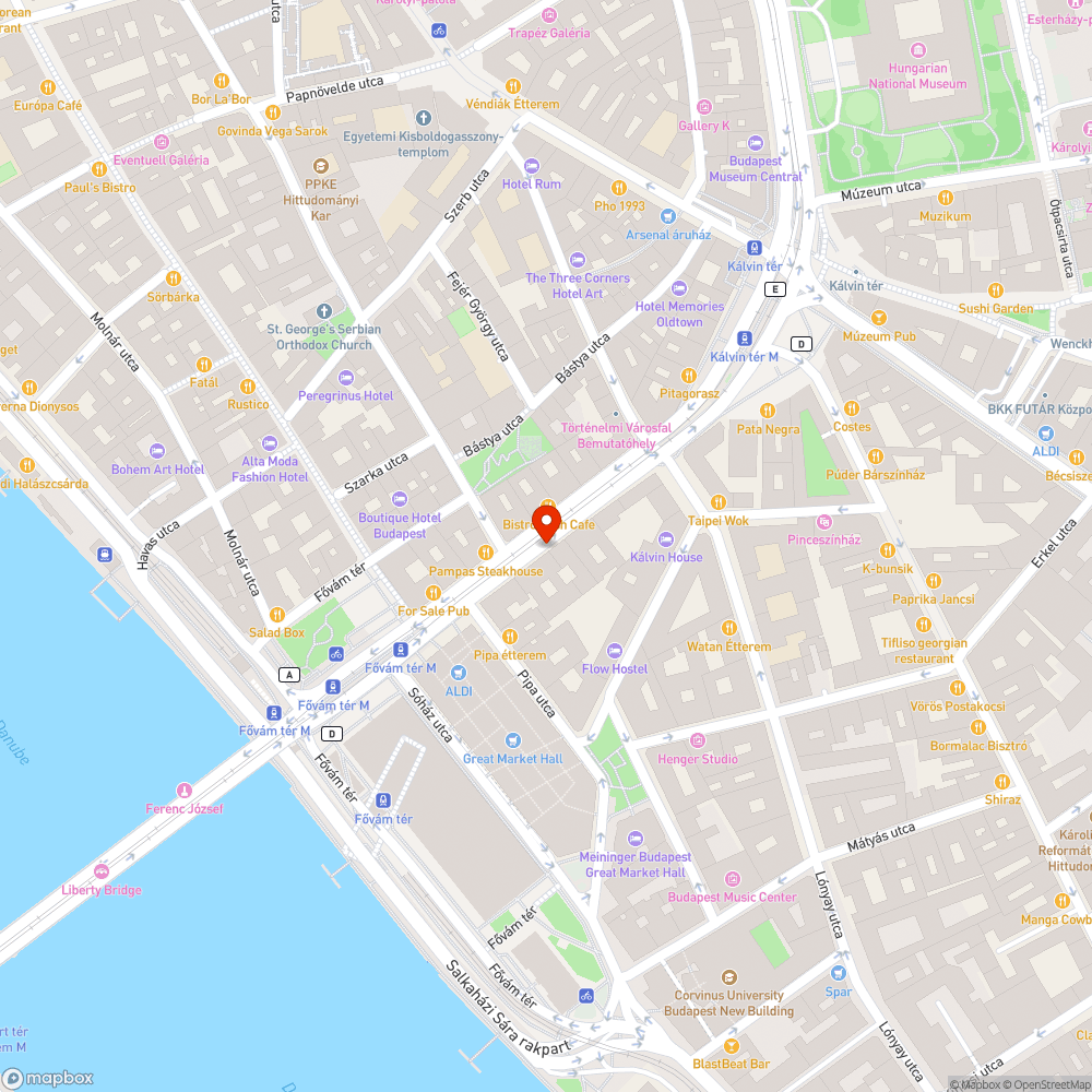 Folyamatosan a járdán parkoló autók bejelentés helye