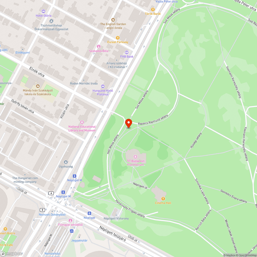 Kidőlni készülő üres fém táblatartó keret a Planetáriumnál bejelentés helye