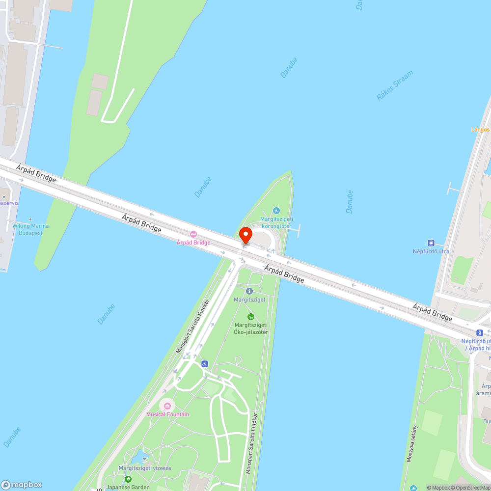 Óriás pocsolya az Árpád hídon Buda irányába a szigeti lehajtó után bejelentés helye