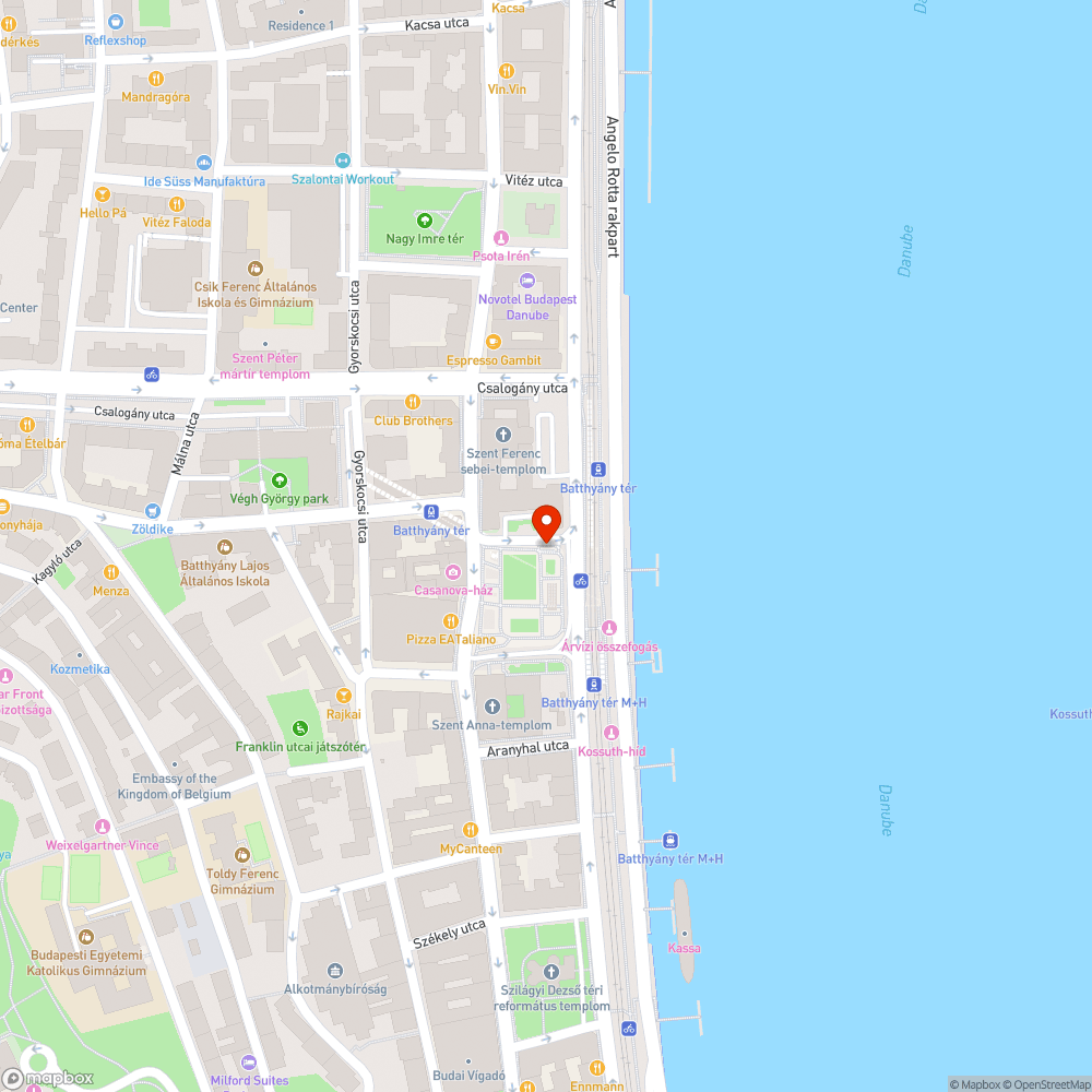 Kiégett lámpák, elhagyott burkolati elemek a lépcsőn bejelentés helye