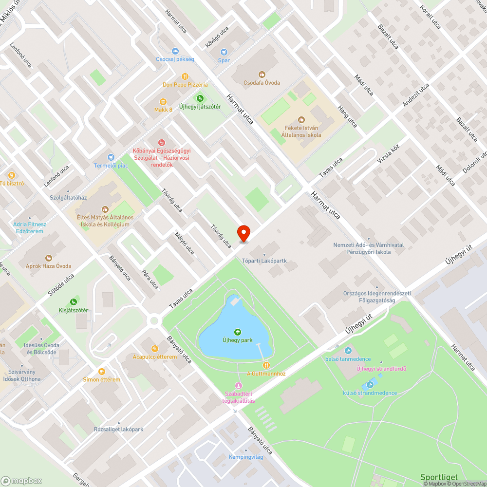 Repedt üveg utasváró tetején bejelentés helye