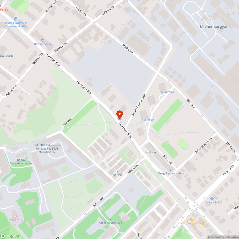 Egy nagyon megkopott pad bejelentés helye