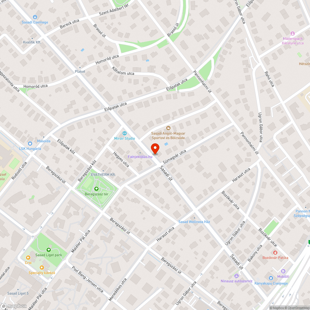 Kidöntött közlekedési tábla a járdaszigeten bejelentés helye