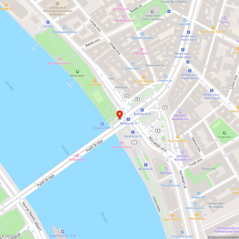 Rámpa oldala leesett és alatta szemét gyűlt fel bejelentés helye