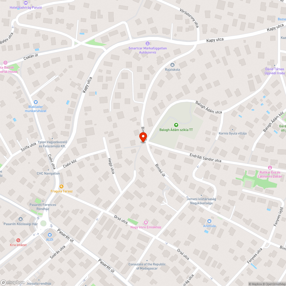 Falevelek a lépcsőn, csúszós bejelentés helye