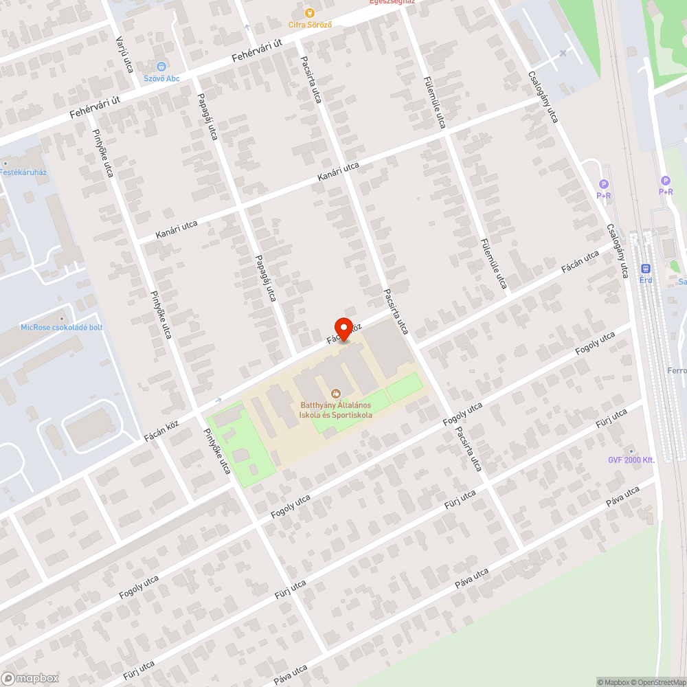 A suli járdája sötét, nincs térvilágítása bejelentés helye