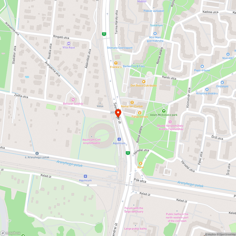 Homoktároló akadályozza a gyalogos forgalmat bejelentés helye