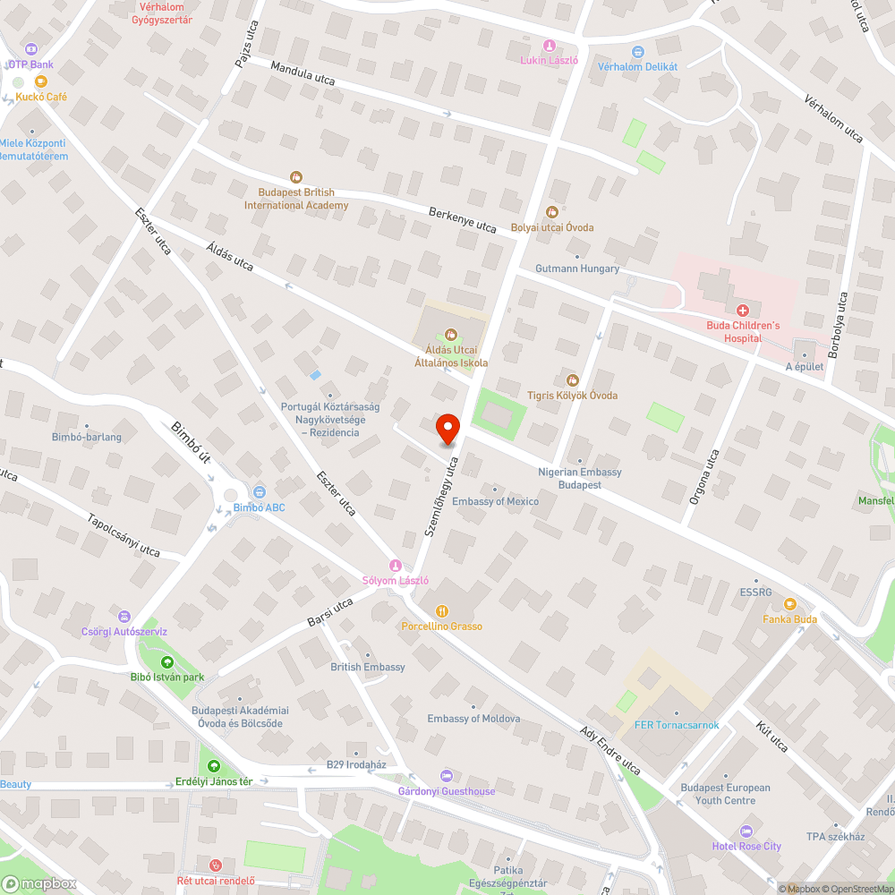 Balesetveszélyes járda lehullott levelekkel bejelentés helye