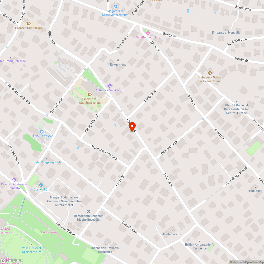 Lerobbant kisbusz parkol a járdán bejelentés helye