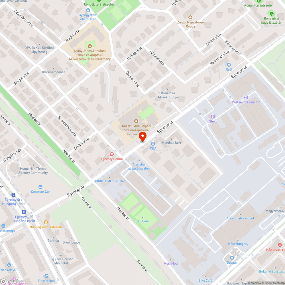 A fa gyökere kilökte a térköveket bejelentés helye