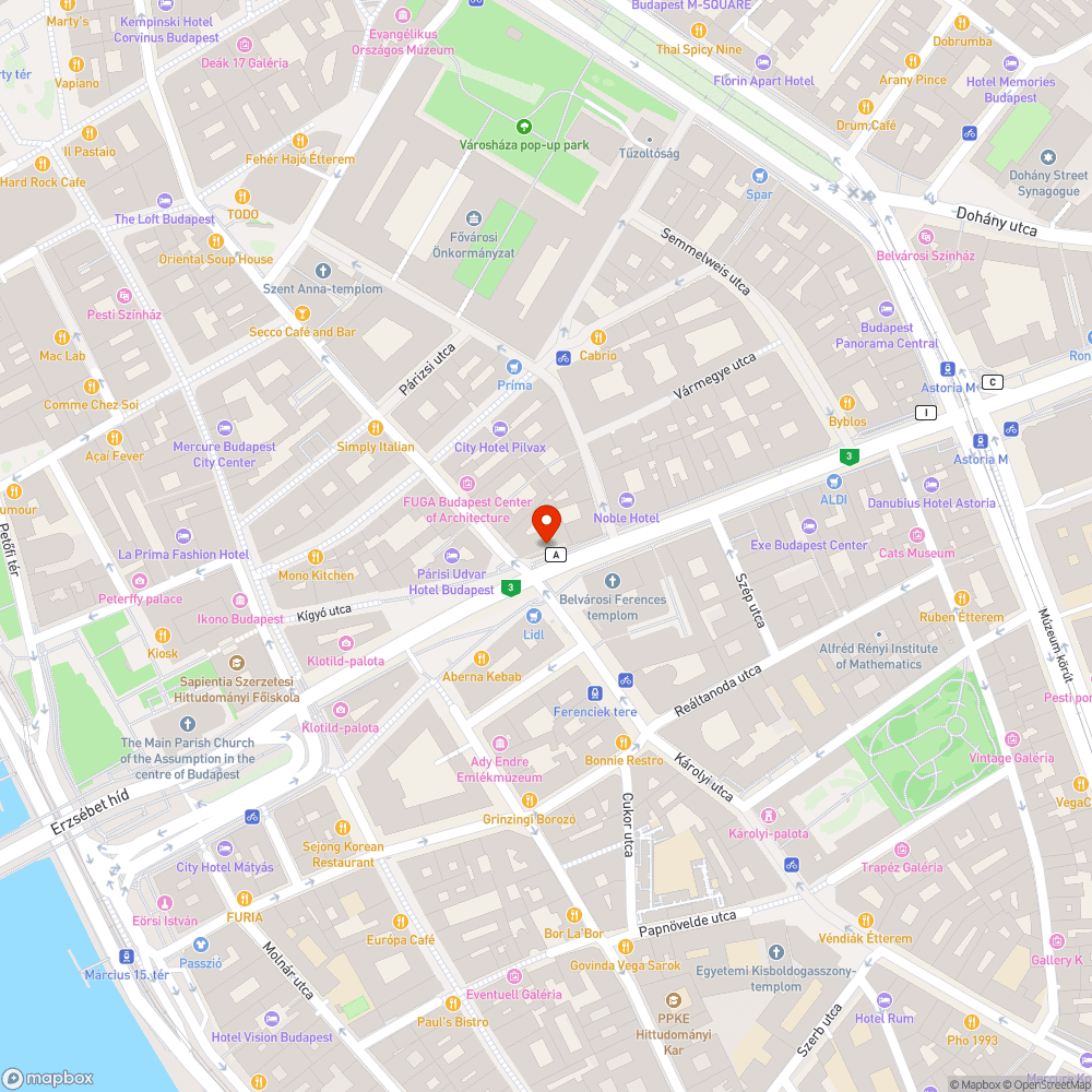 Omladozó árkádpillér a Ferenciek terén bejelentés helye