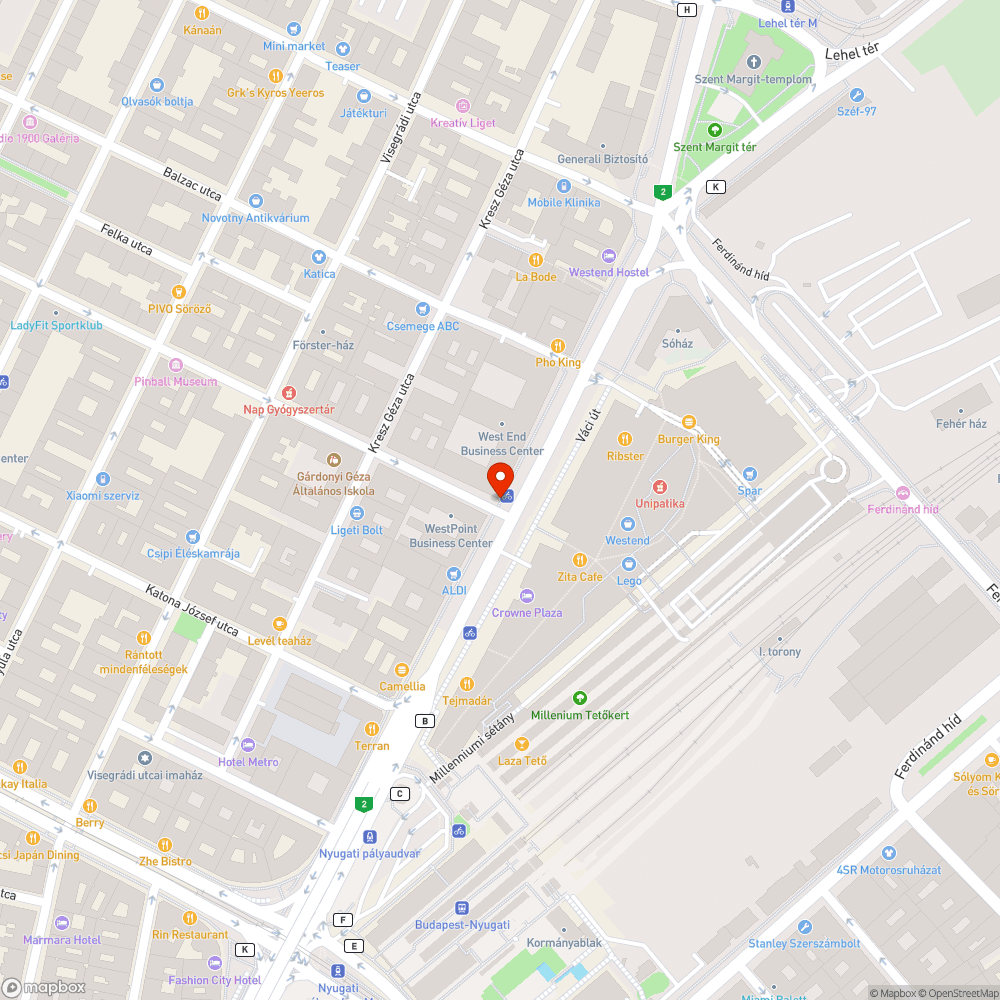 Ferde a szemetest is tartó KRESZ tábla bejelentés helye