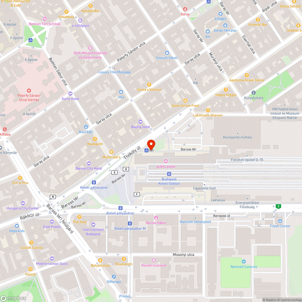 Félig kidöntött lámpaoszlop a Keleti pályaudvarnál bejelentés helye