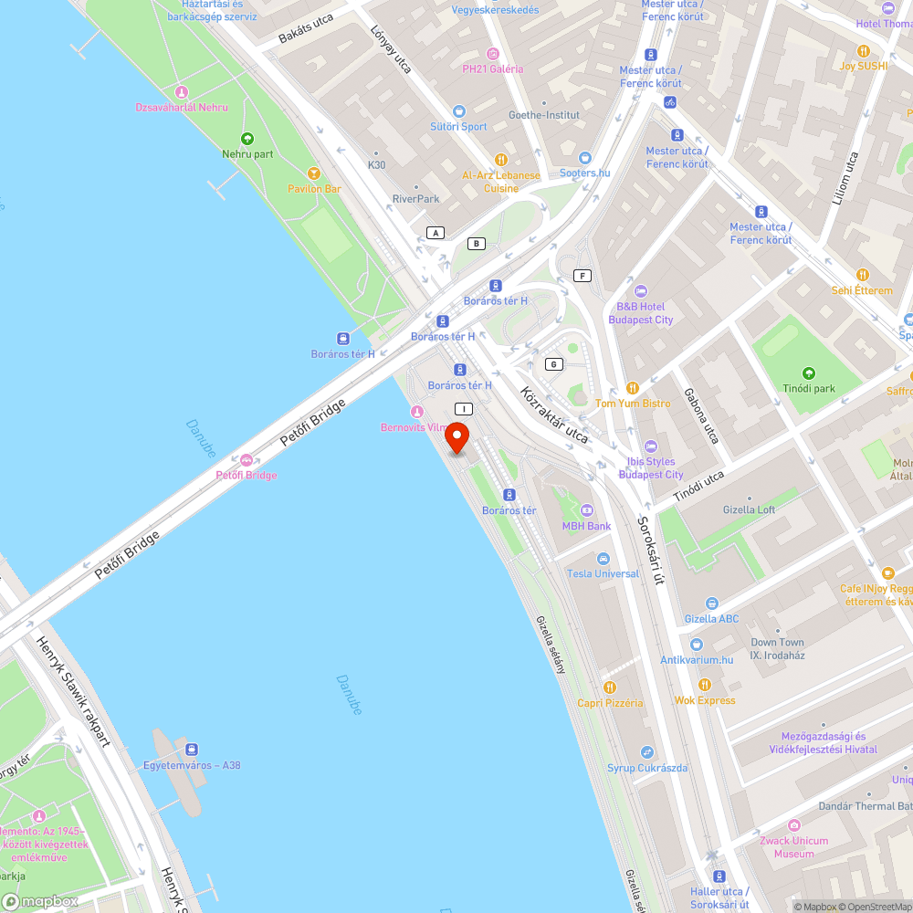 Graffiti a pesti Duna-parton bejelentés helye