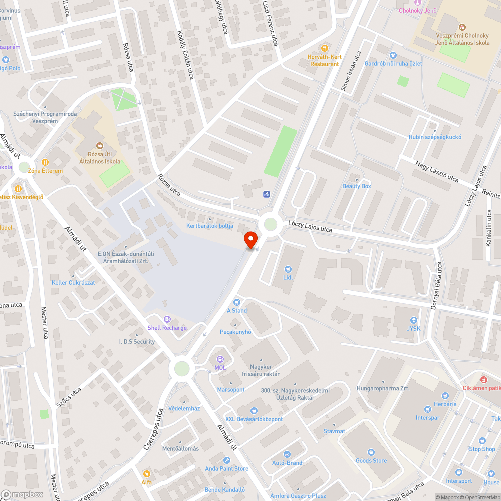 Új óriás kátyúk a Cholnoky Lidl-Shell között bejelentés helye