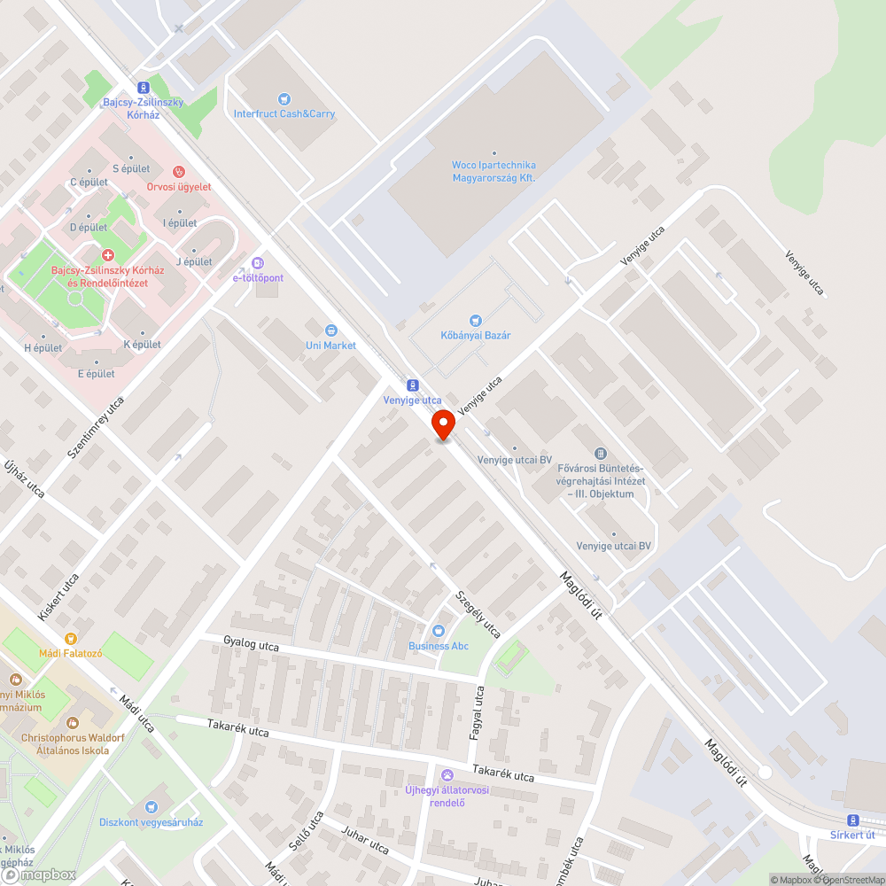 Egy darab földből kiálló vasrúd bejelentés helye