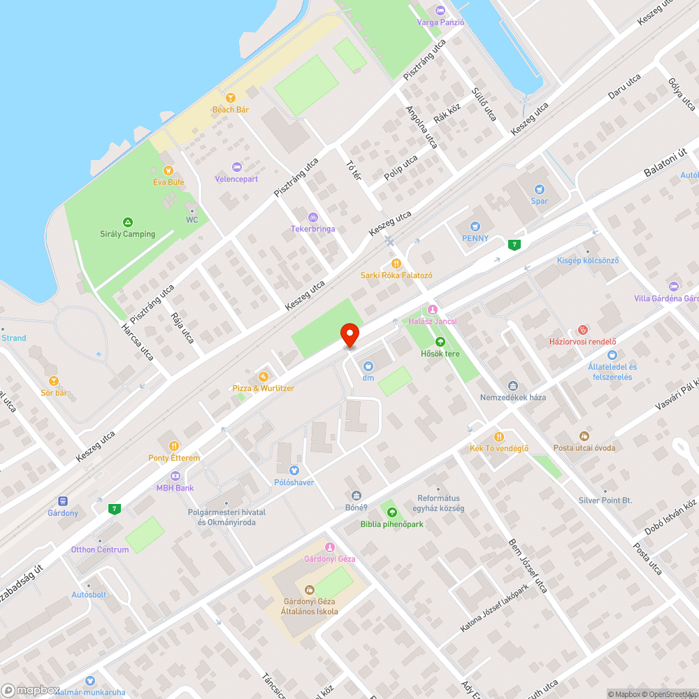 Az újonnan kialakított kerékpár út piros burkolati jele hiányzik bejelentés helye