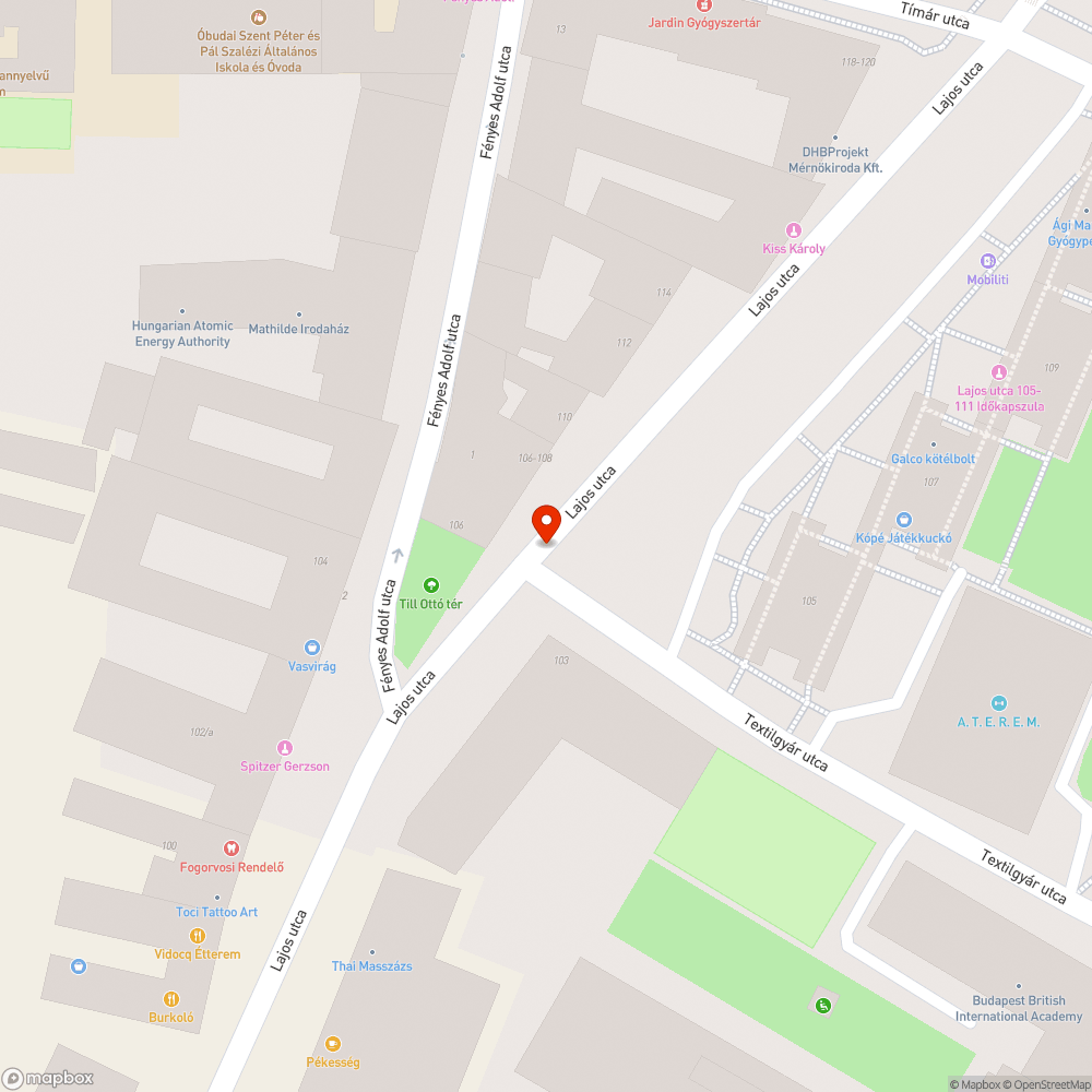 Újabb megrongált információs tábla a Lajos utcában bejelentés helye