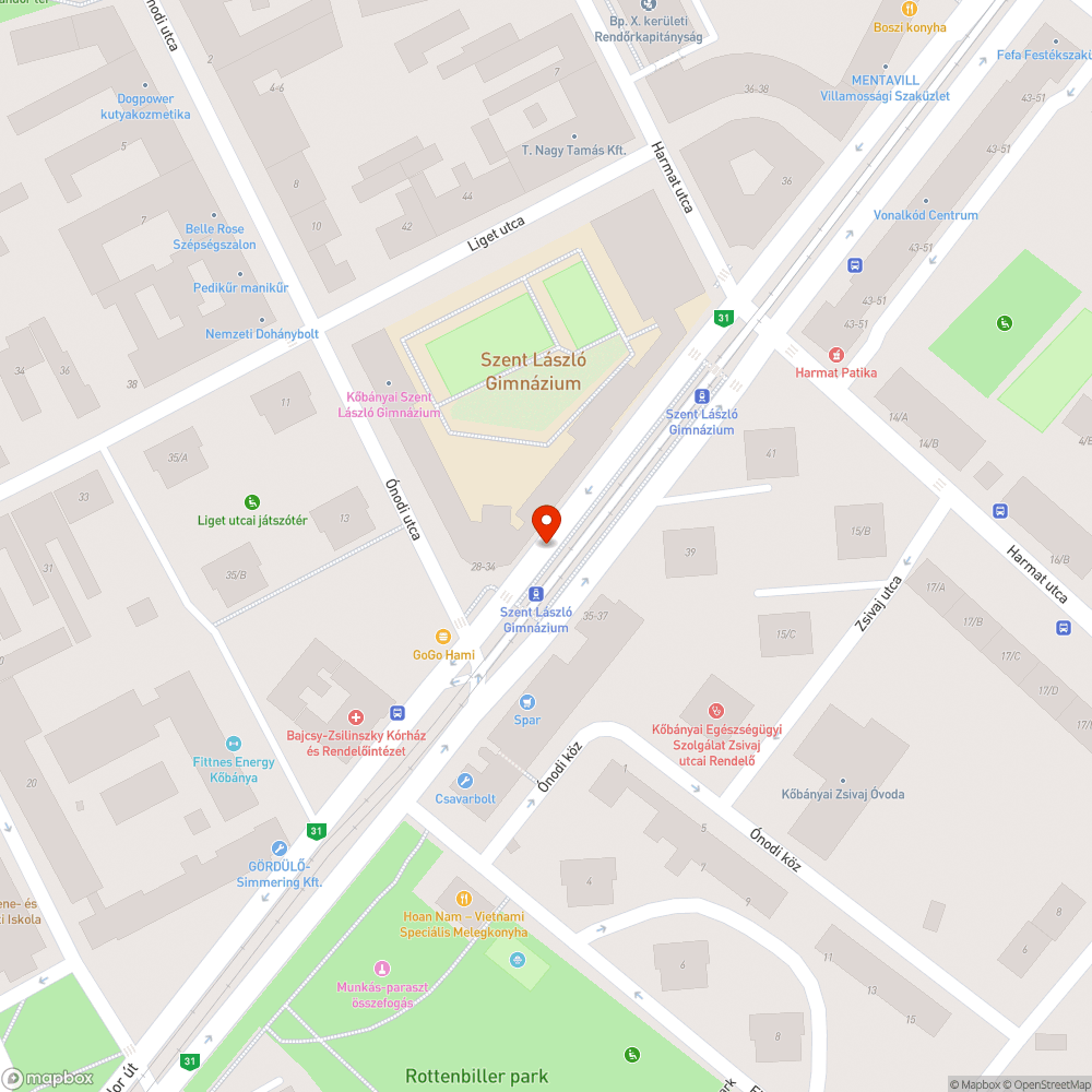 Három darab nagyon megkopott pad és három darab támaszkodó bejelentés helye