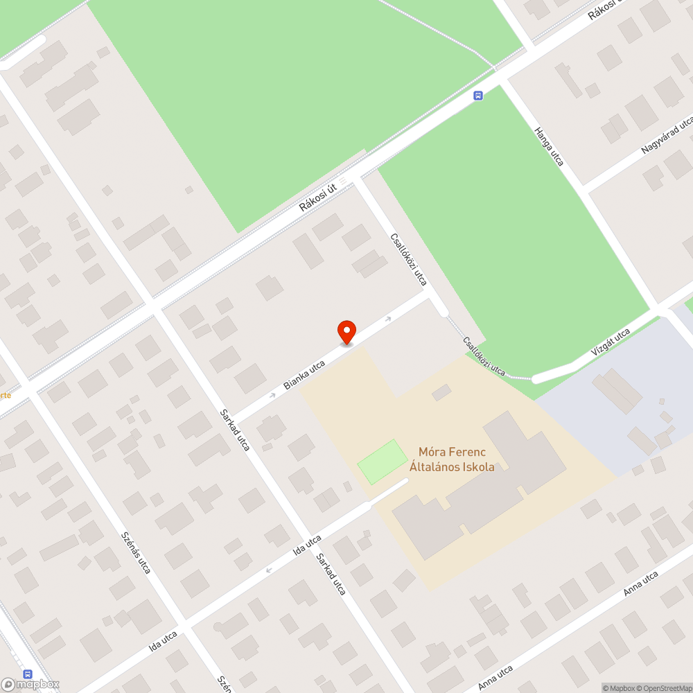 Iskola parkoló bejárat bejelentés helye