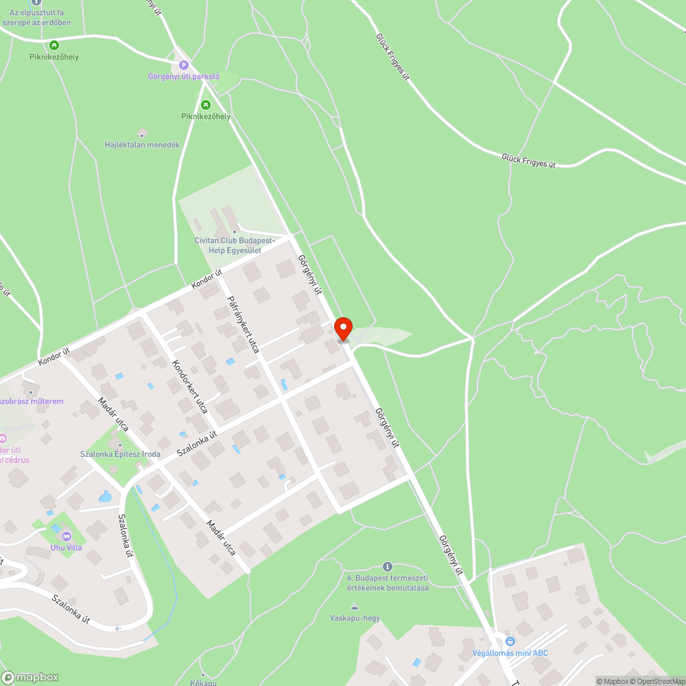 Poros, koszos a tábla bejelentés helye