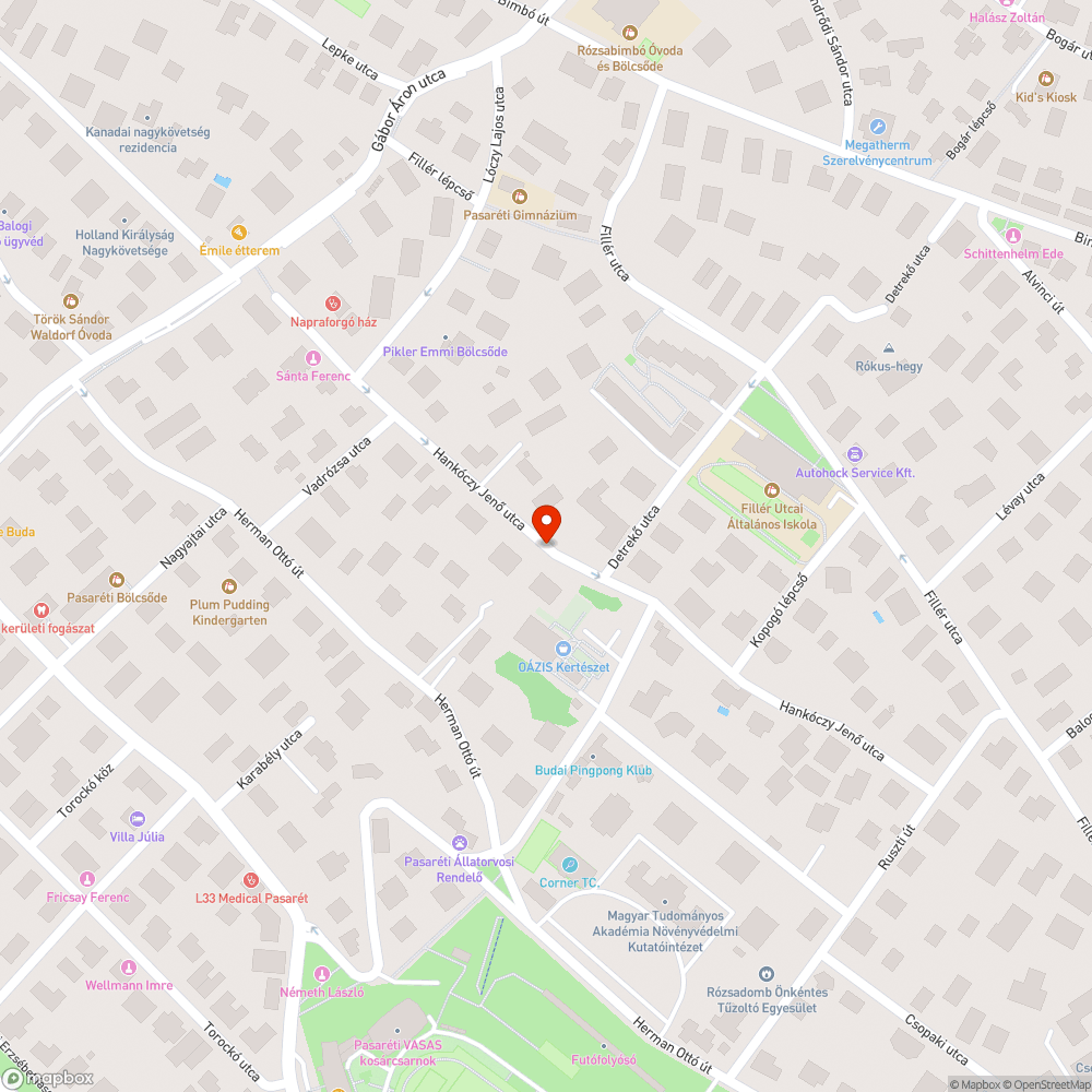 Félig kidőlt parkolási tábla bejelentés helye