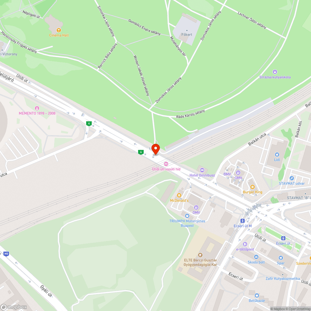 Kissé megsüllyedt, igen rossz állapotú, keretébe hézagosan illeszkedő, billegő aknafedél - Üllői út bejelentés helye