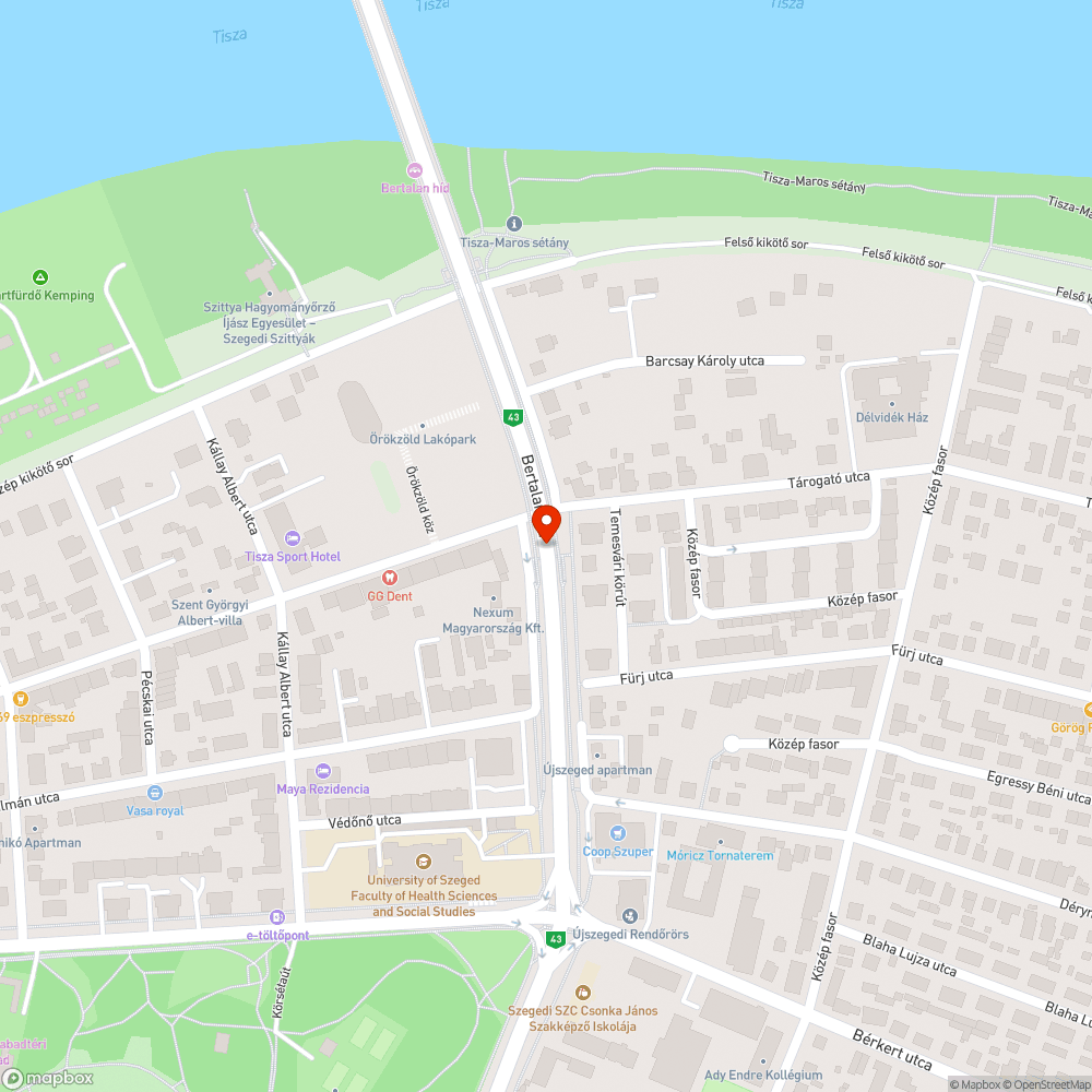 Kiálló fém ás töredezett aknafedő bejelentés helye