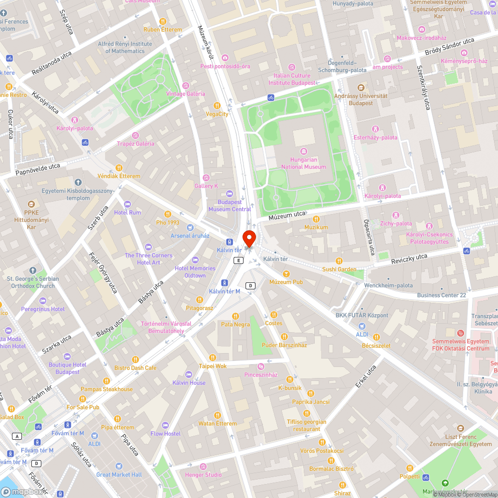 Olvashatatlan megállónevek, a kosztól fekete a fal bejelentés helye